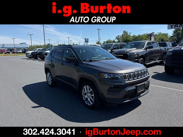 2023 Jeep Compass Latitude Lux 4X4's photo
