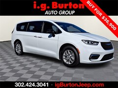 2026 Chrysler Pacifica SELECT Passenger Van