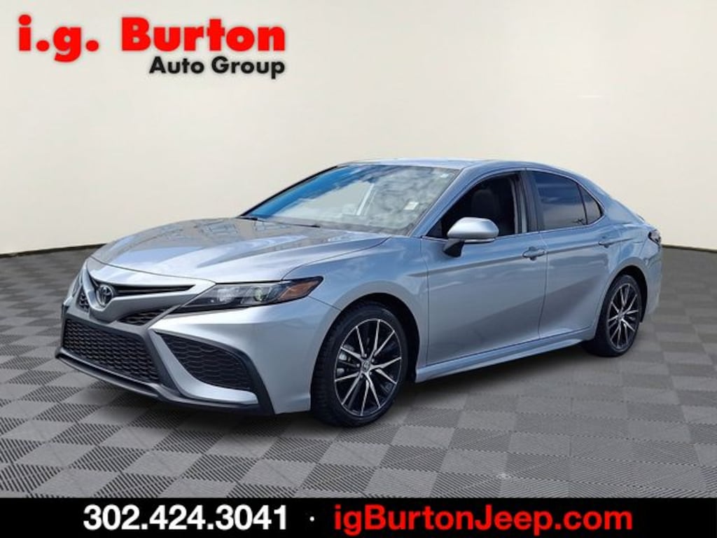 Used 2024 Toyota Camry SE Sedan