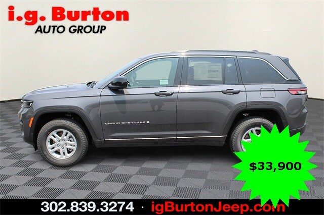 2025 Jeep Grand Cherokee Laredo photo 3