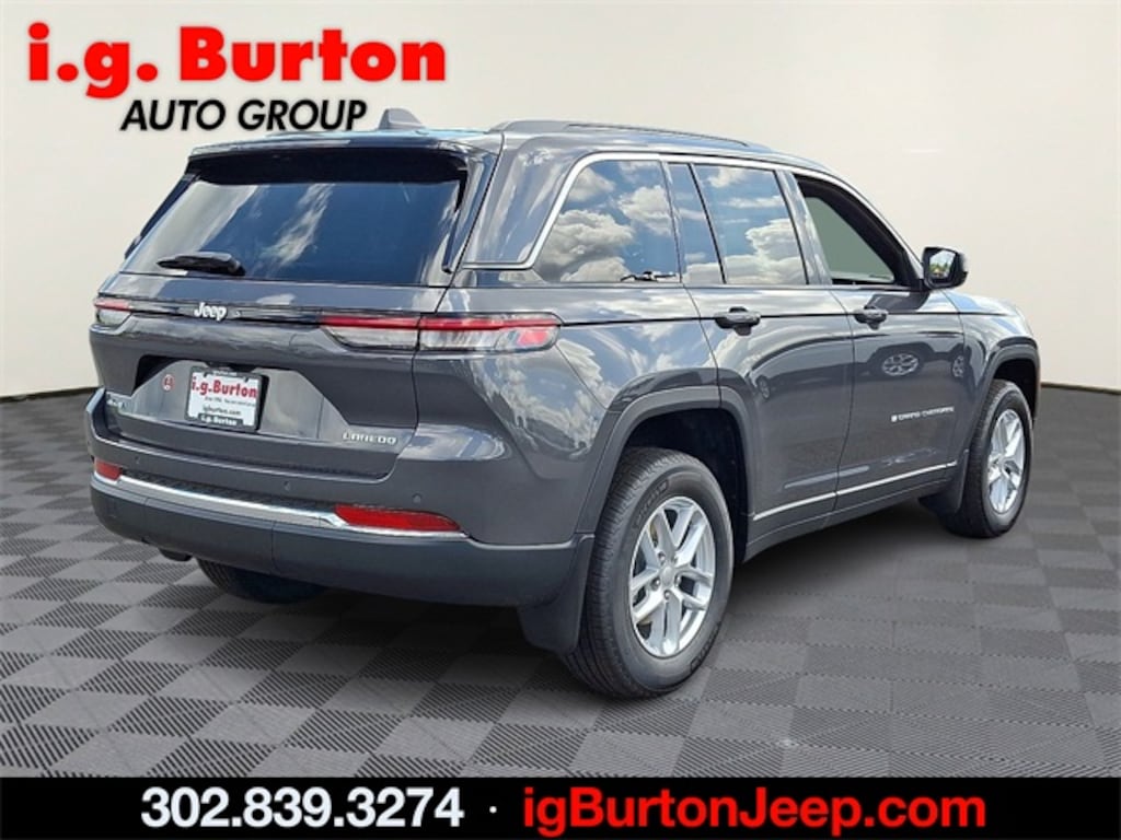 New 2025 Jeep Grand Cherokee LAREDO X 4X4 Sport Utility