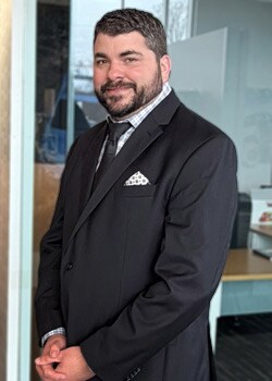 Staff member Jason Quillin from ID_17e9e0f68913