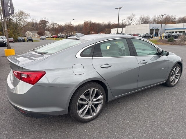 2023 Chevrolet Malibu 1LT photo 3
