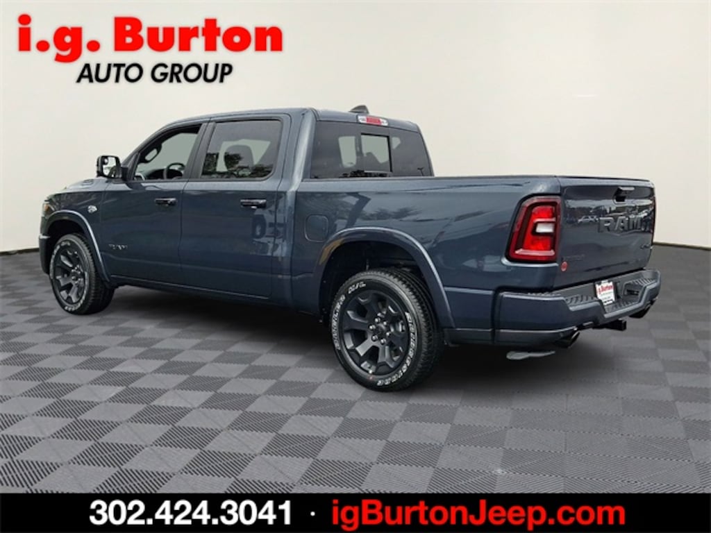 New 2026 Ram 1500 BIG HORN CREW CAB 4X4 5'7 BOX Pickup
