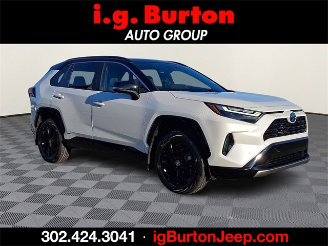 2023 Toyota RAV4 XSE's photo