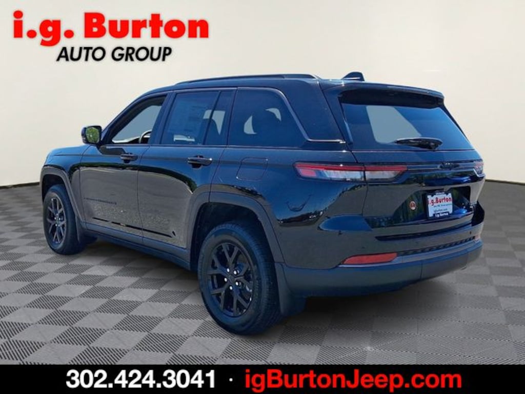 New 2026 Jeep Grand Cherokee LAREDO ALTITUDE 4X4 Sport Utility