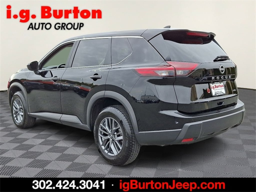 Used 2024 Nissan Rogue S SUV