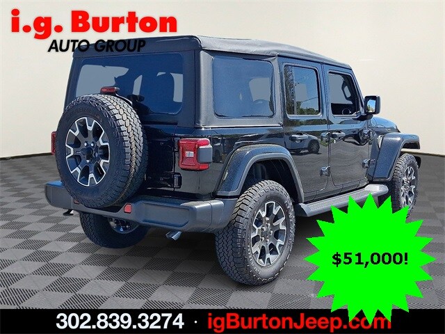 2025 Jeep Wrangler Sahara photo 4