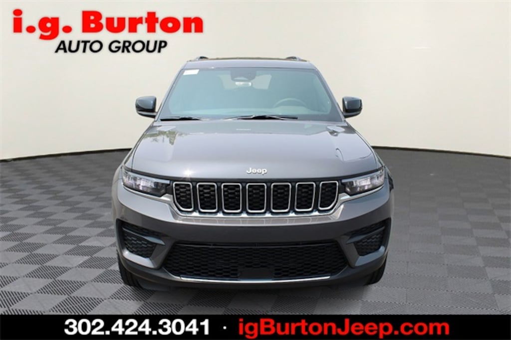 New 2025 Jeep Grand Cherokee LAREDO 4X4 Sport Utility