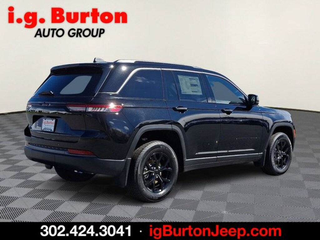 New 2026 Jeep Grand Cherokee LAREDO ALTITUDE 4X4 Sport Utility