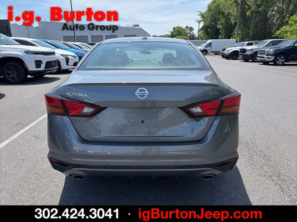 Used 2020 Nissan Altima 2.5 SR Sedan