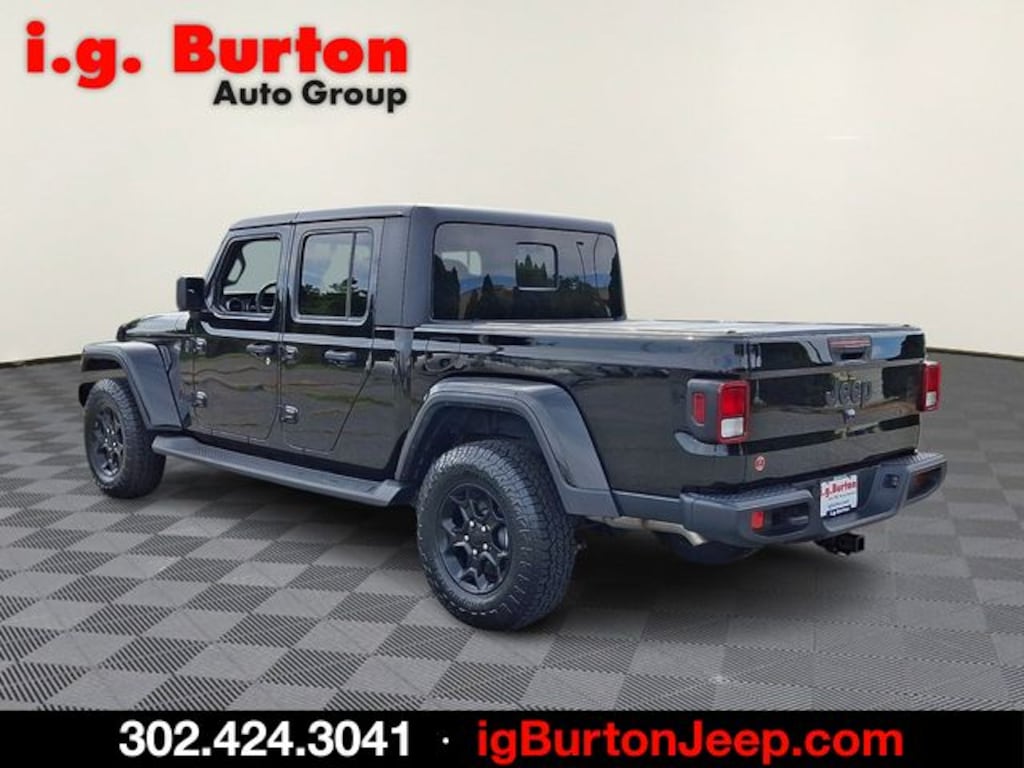 Used 2023 Jeep Gladiator Willys Truck