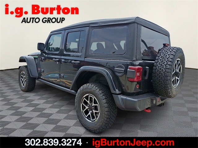 2025 Jeep Wrangler Rubicon photo 3