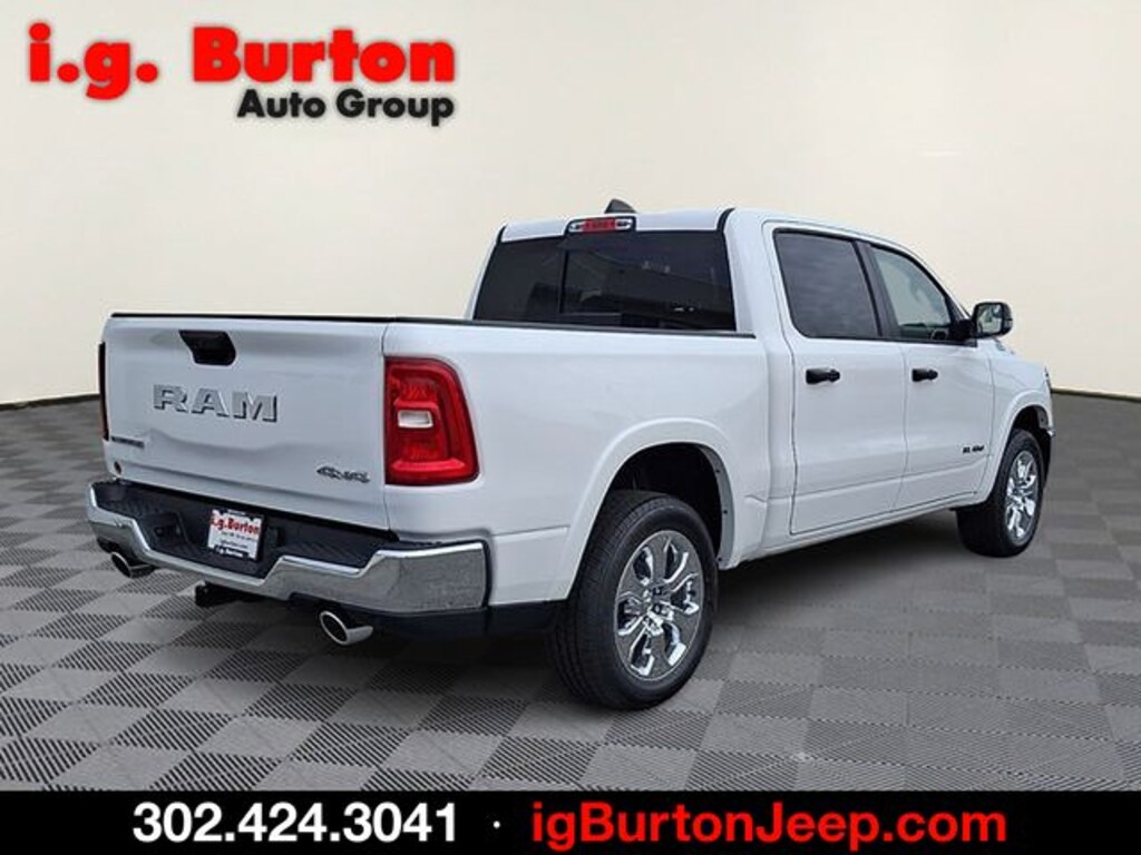New 2026 Ram 1500 BIG HORN CREW CAB 4X4 5'7 BOX Pickup