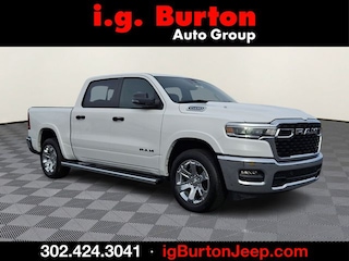 2026 Ram 1500 BIG HORN CREW CAB 4X4 5'7 BOX Pickup