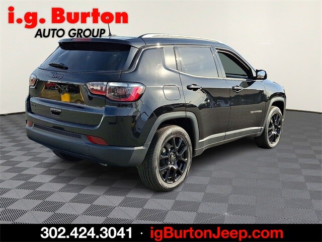 2026 Jeep Compass Latitude Altitude Sport photo 2