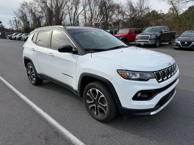 2023 Jeep Compass Limited's photo