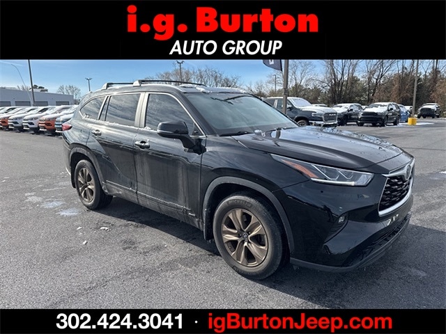 2023 Toyota Highlander Bronze Edition's photo