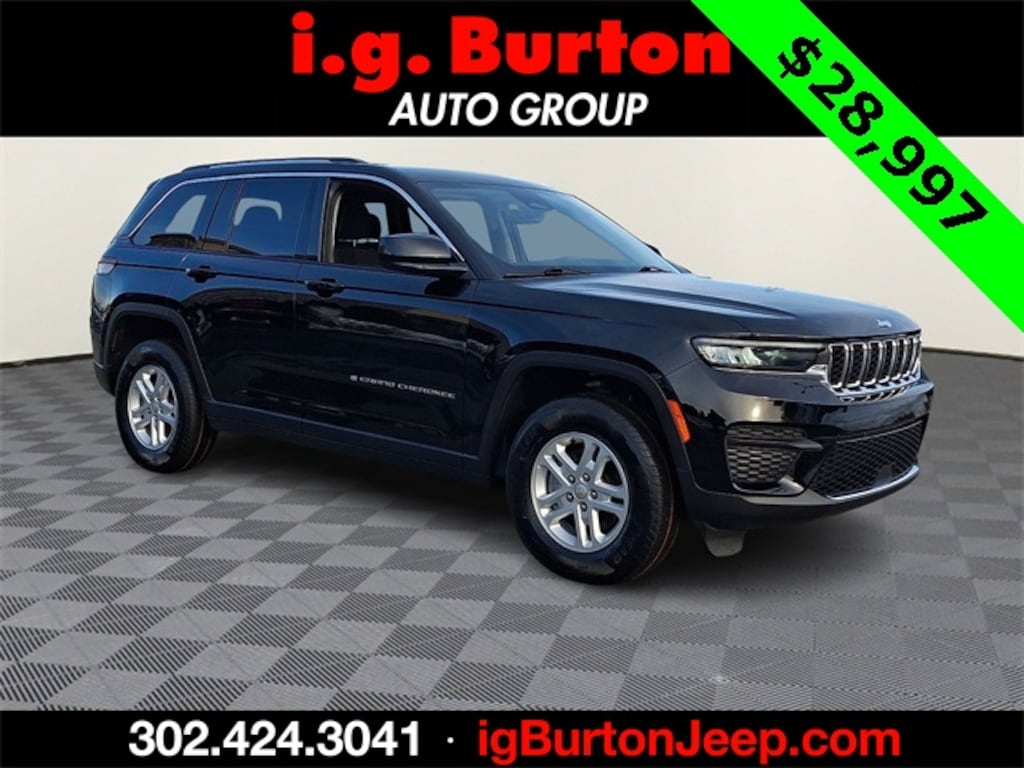 Used 2023 Jeep Grand Cherokee Laredo SUV