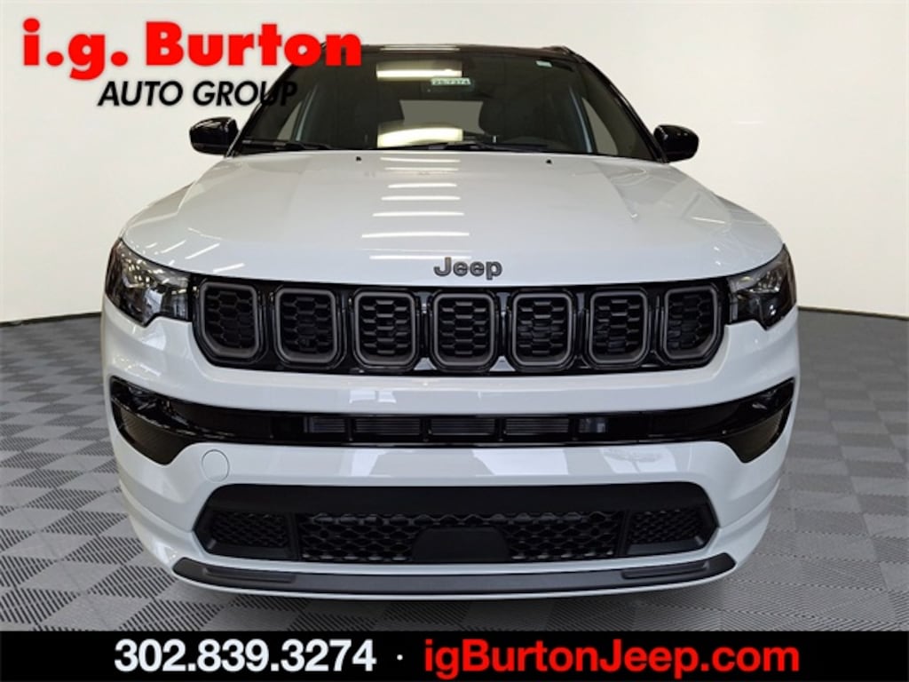 New 2025 Jeep Compass LIMITED 4X4 Sport Utility