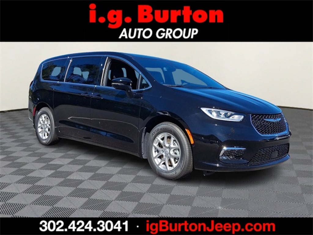 New 2026 Chrysler Pacifica SELECT Passenger Van