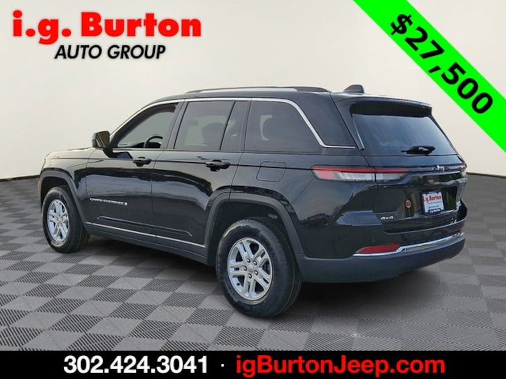 Used 2023 Jeep Grand Cherokee Laredo SUV
