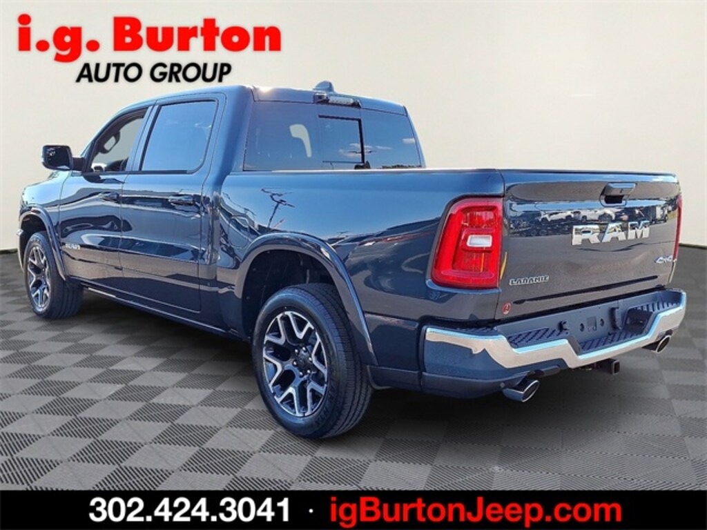 New 2026 Ram 1500 LARAMIE CREW CAB 4X4 5'7 BOX Pickup