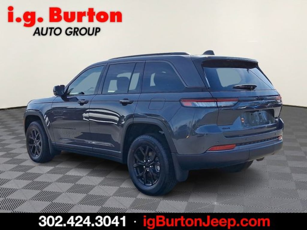 New 2026 Jeep Grand Cherokee LAREDO ALTITUDE 4X4 Sport Utility
