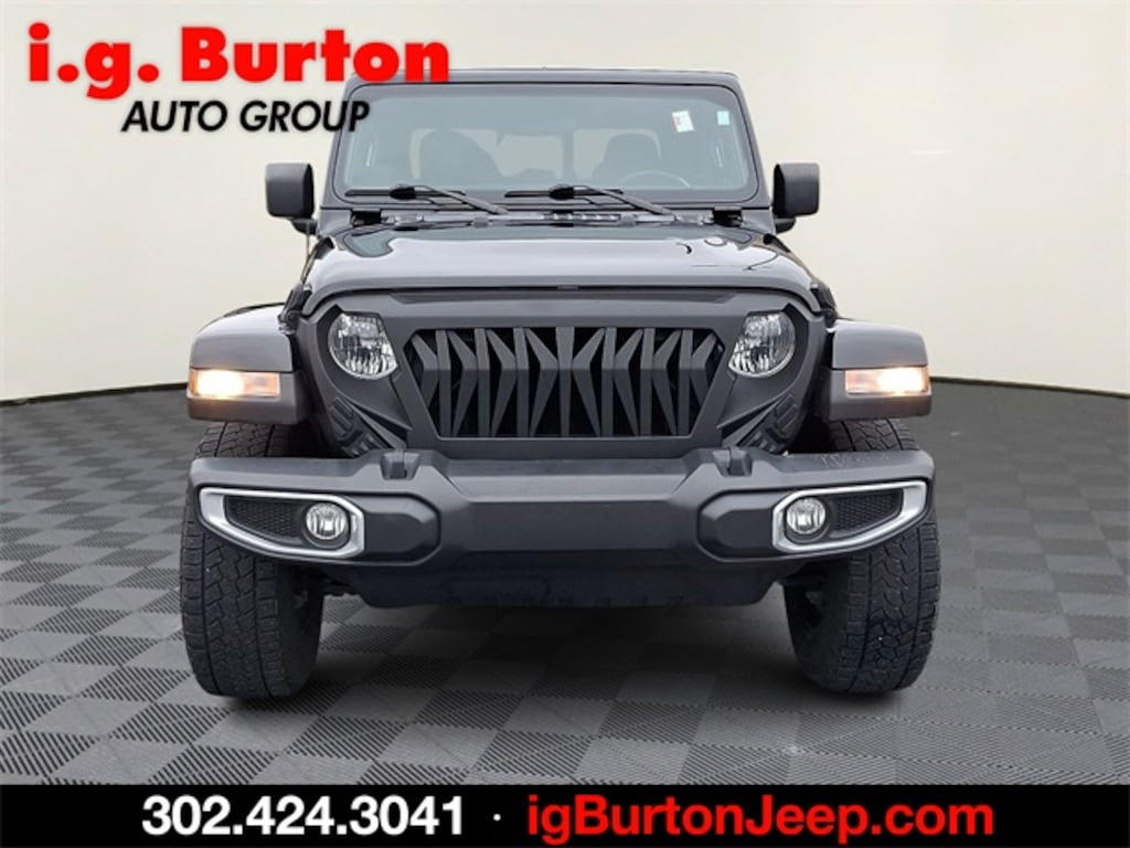 Used 2021 Jeep Gladiator Sport Truck