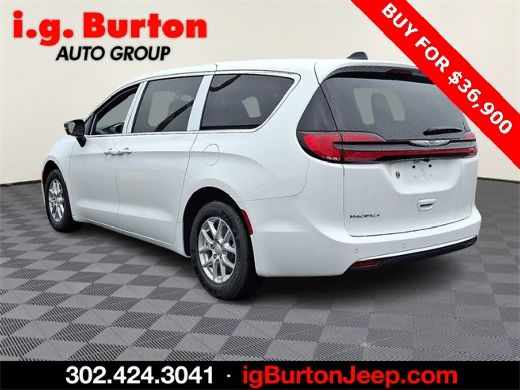 New 2026 Chrysler Pacifica SELECT Passenger Van