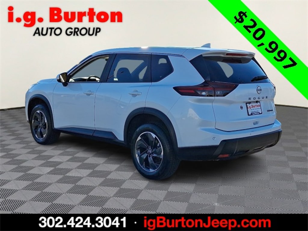 Used 2024 Nissan Rogue SV SUV