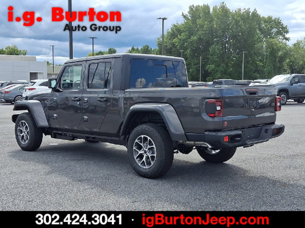 New 2027 Jeep Gladiator SPORT 4X4 Pickup