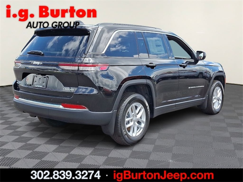 New 2025 Jeep Grand Cherokee LAREDO X 4X4 Sport Utility