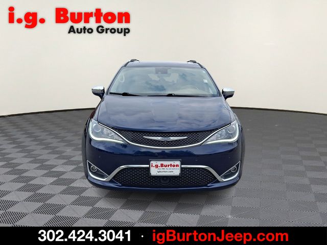 Used 2019 Chrysler Pacifica Limited with VIN 2C4RC1GG7KR576913 for sale in Milford, DE