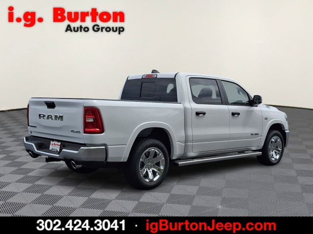 New 2026 Ram 1500 BIG HORN CREW CAB 4X4 5'7 BOX Pickup