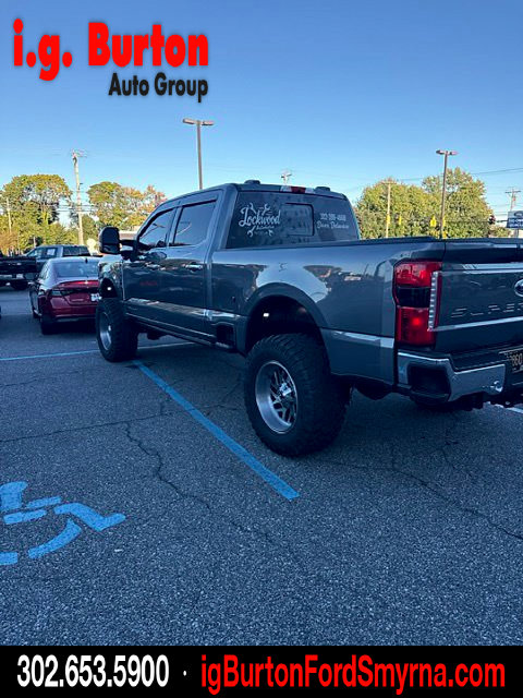 Used 2024 Ford F-250SD Lariat Truck