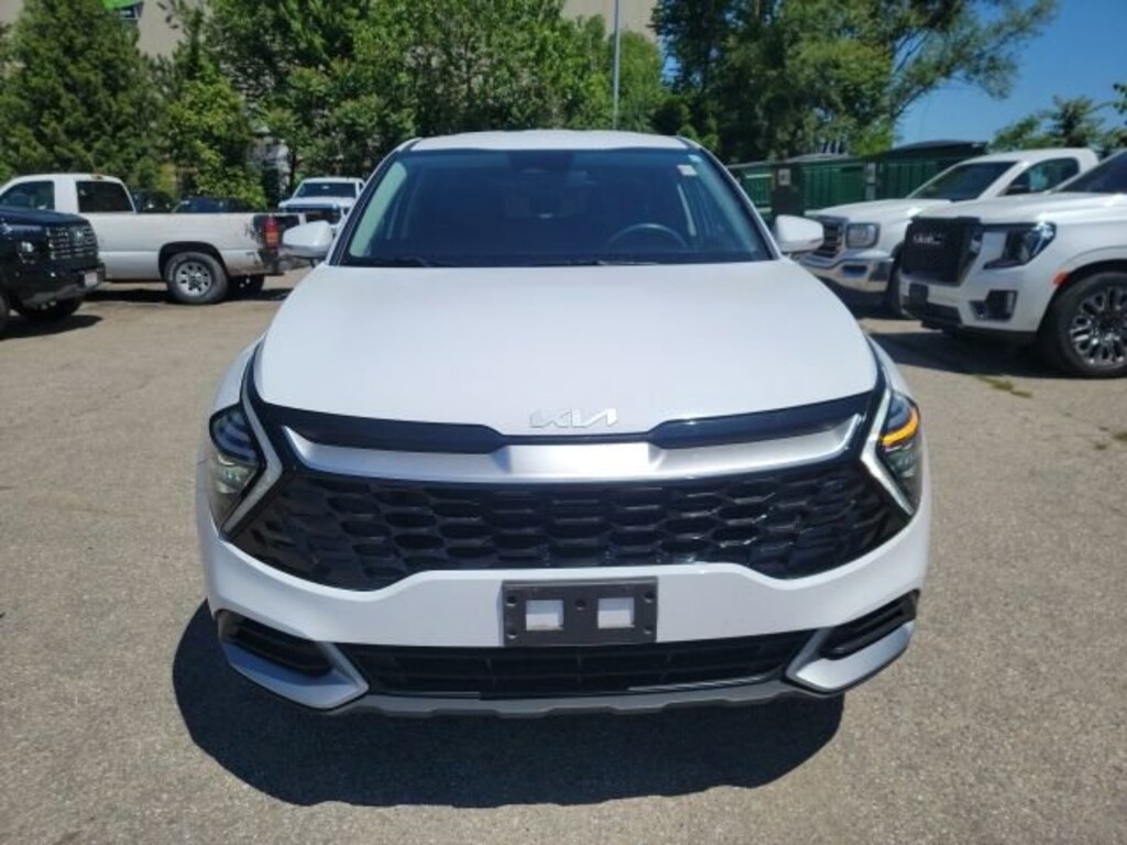 Used 2024 Kia Sportage EX SUV