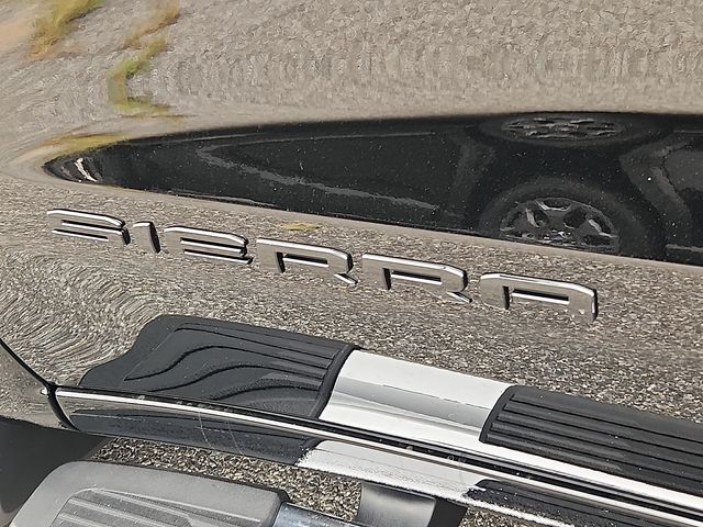 2026 GMC Sierra 1500 SLT - Photo 18
