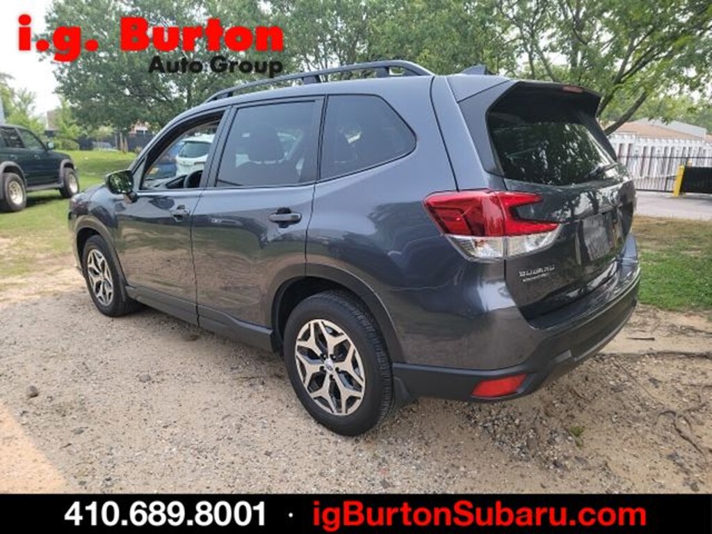 Used 2023 Subaru Forester Premium SUV