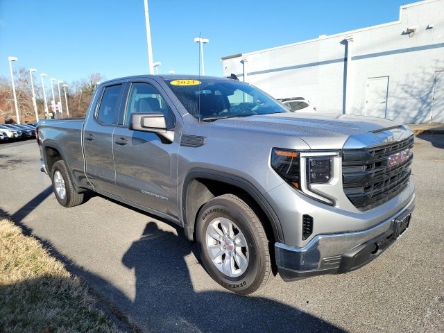 2024 GMC Sierra 1500 Pro's photo