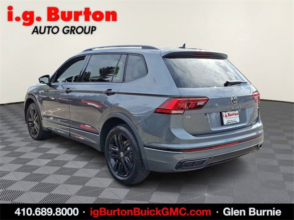 Used 2022 Volkswagen Tiguan SE R-Line Black
