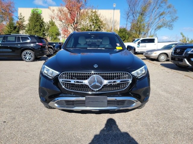 2023 Mercedes Benz GLC 300 photo 2