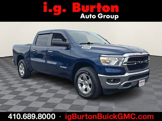2020 RAM 1500 Big Horn/Lone Star 4x4 Crew Cab 5'7's photo