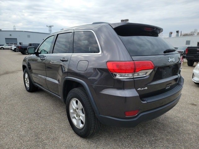 2017 Jeep Grand Cherokee Laredo photo 3