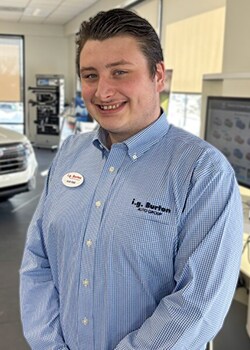 Staff member Austin Rolek from ID_b21f3e5570af