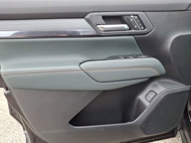 2026 GMC Terrain AT4 - Photo 8
