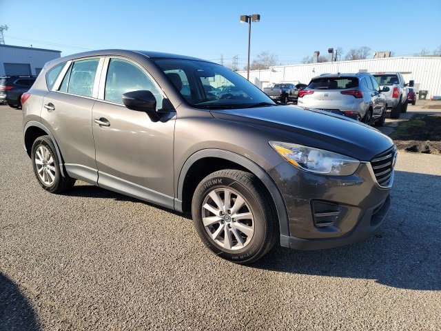 2016 Mazda CX-5 Sport's photo