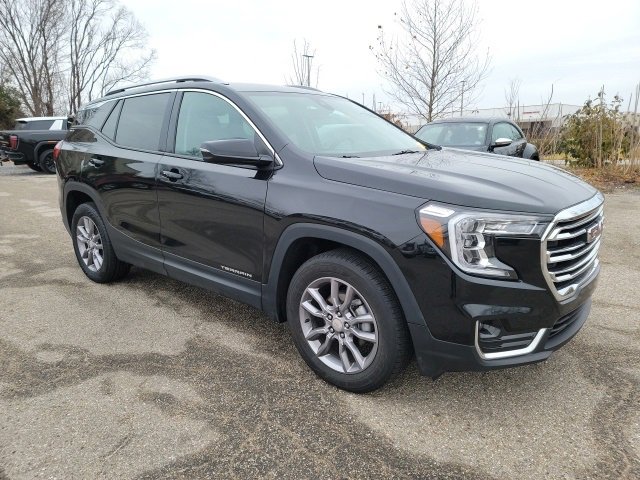 2024 GMC Terrain SLT's photo