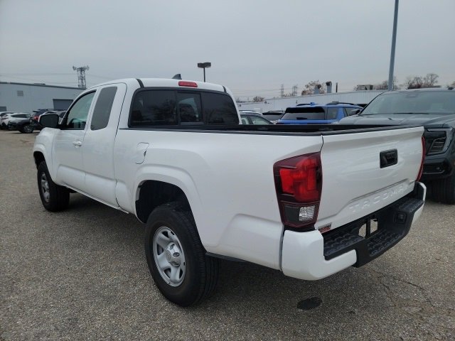 2023 Toyota Tacoma SR photo 4
