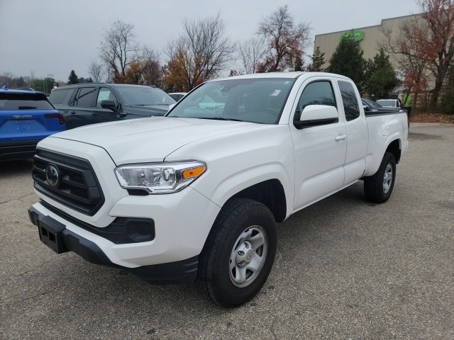 2023 Toyota Tacoma SR photo 3